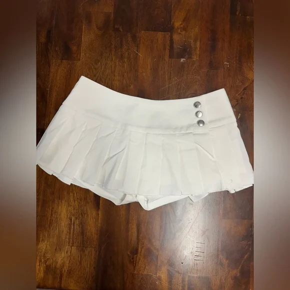 I AM GIA white remini skort size small